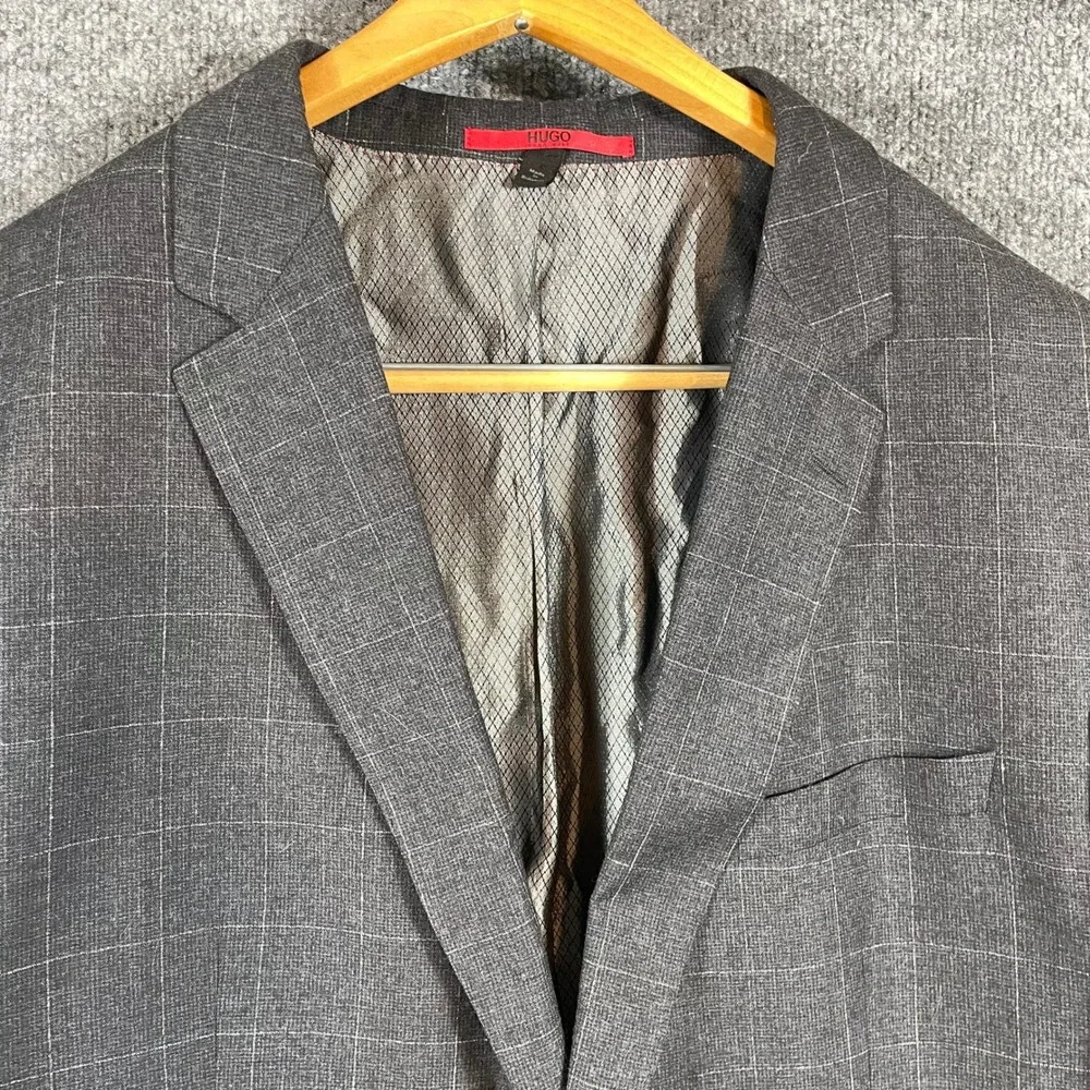 Hugo Boss Blazer Mens 46L Grey Windowpane Wool Sport Coat Suit Jacket Business